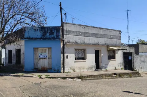 Casas en P. Del Castillo y Coldaroli 1